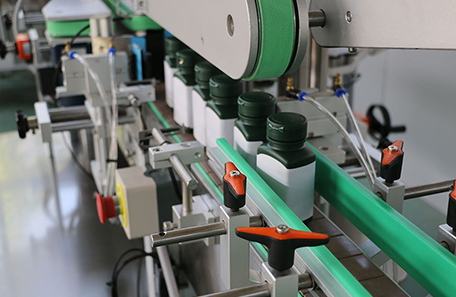 藥瓶多面貼標機